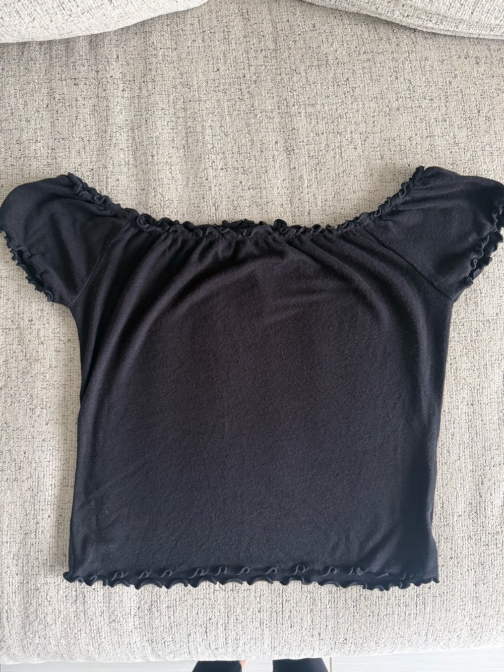 Forever 21 Black Off-Shoulder Lettuce-Edge Crop Top